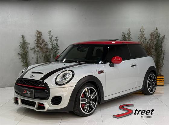 MINI COOPER 2.0 JOHN COOPER WORKS 16V TURBO GASOLINA 2P AUTOMATICO MINI COOPER 2.0 JOHN COOPER WORKS 16V TURBO GASOLINA 2P AUTOMATICO
